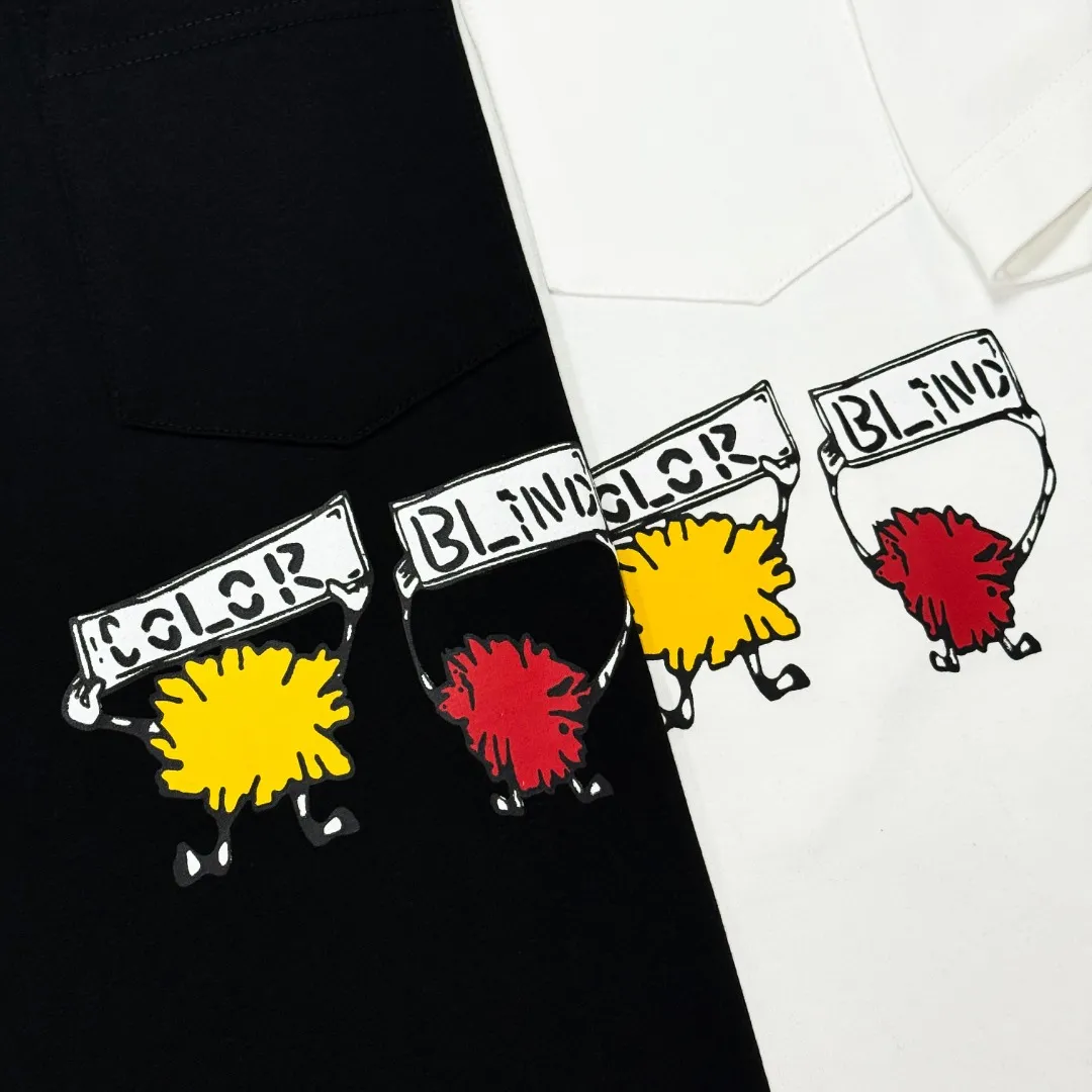 P180 Chrome Hearts Chrome Hearts 25 high-end versions. The fabric is made of 300 grams of high-density pure cotton. It does not deform or shrink. It has three labels. It is the same style for men and women. Technology: suede foaming + digital printing. Color: white, black. SIZE: S-XL.